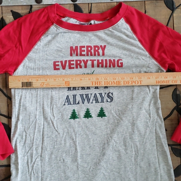 Women's Christmas Pajama Set Size Small 4/6 2 pc. - Picture 4 of 10